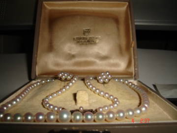 mikimoto pearl appraisal necklace earrings seeking lots because