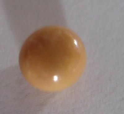 1.8 carat Conch Pearl Cream Button