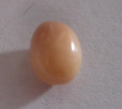 1.9 carats Light Pink/Peach Conch Pearl with Flame