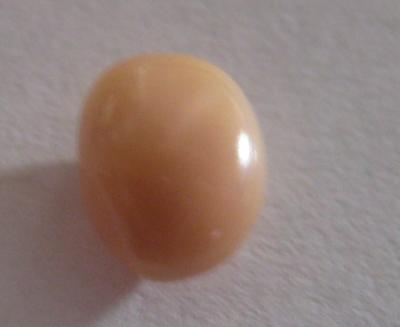 1.9 carats Light Pink/Peach Conch Pearl with Flame