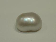 Top of 8.15 carat natural pearl