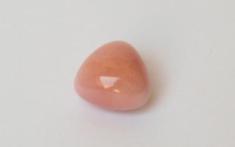 Pink conch pearl triangle