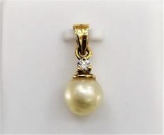 Natural Pearl Pendant