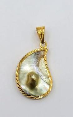 Natural Pearl Pendant