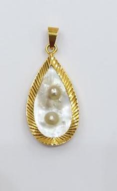 Natural Pearl Pendant