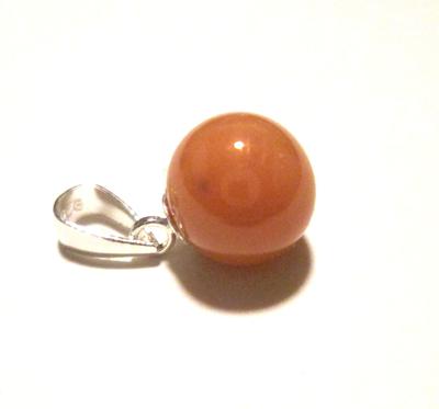 3.10 carats Conch Pearl Necklace Cinnamon Colored on Sterling Silver