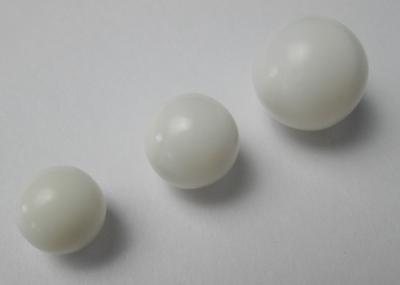 3 Round Clam Pearls Graduated Set for Sale