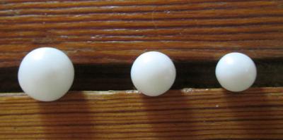 3 Round Clam Pearls Graduated Set for Sale