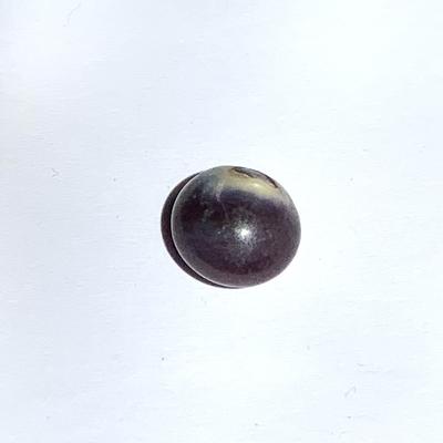 4 carat Purple Quahog Pearl 10mm