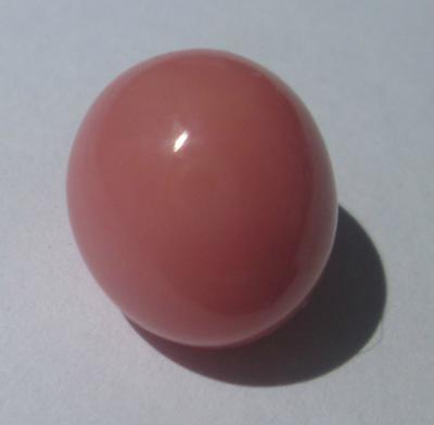 7.09 carat Pink Conch Pearl Clean Top Surface for Sale