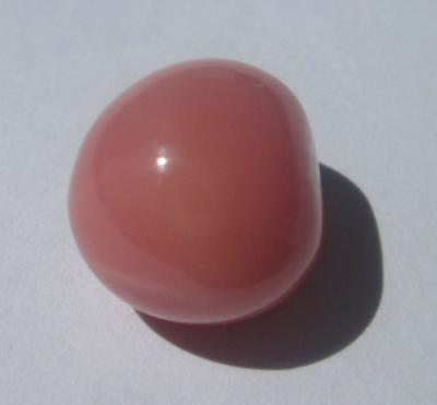 7.09 carat Pink Conch Pearl Clean Top Surface for Sale