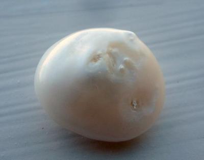 8.6 carat Natural USA Frehwater Pearl 15mm