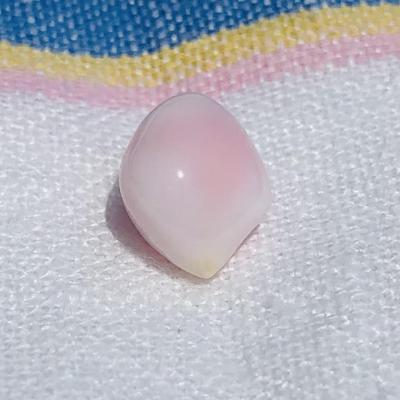 9ct Conch Pearl Light Pink and White