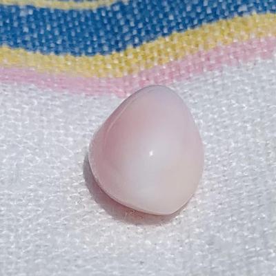 9ct Conch Pearl Light Pink and White