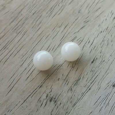 A Pair of Clam Pearls 5.65 + 5.75 ct