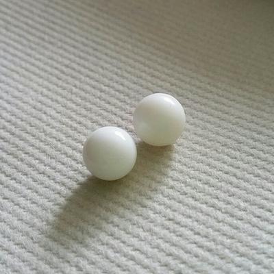 A Pair of White Clam Pearls