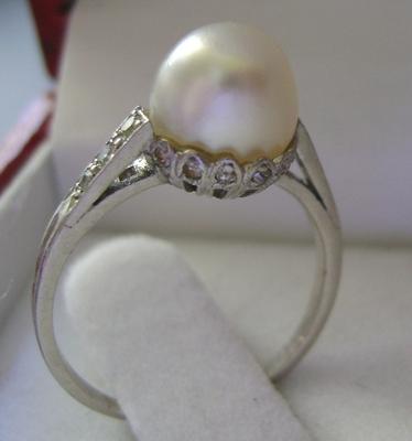 Antique Natural Pearl Platinum & Diamond Ring