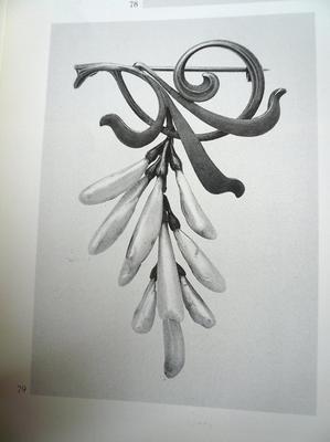 Art nouveau jewelry and pearls