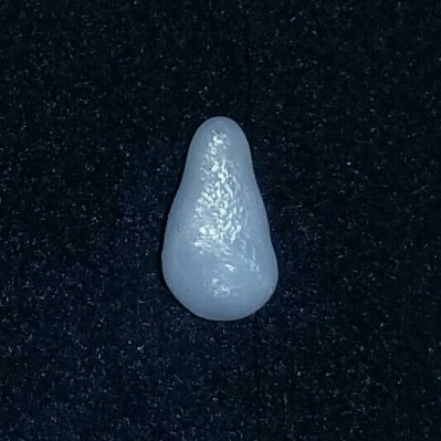 Baroque Clam Pearl Drop 1.35 ct with Flame