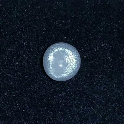 Baroque Clam Pearl Drop 1.35 ct with Flame