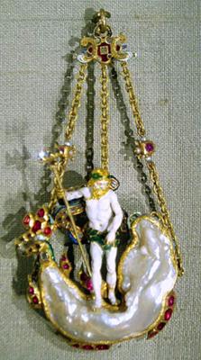 Baroque Pearl Ocean Wave (photo by Andrew Anderson)