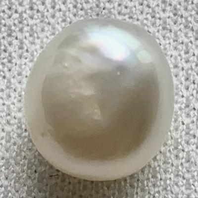 Basra Natural Pearl 5+ Carat Button Shape Light Greyish Cream