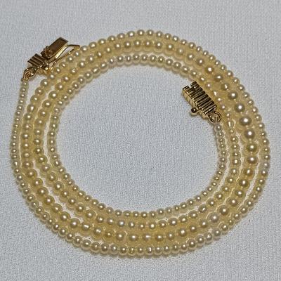 Basra Natural Pearl Necklace Near Round Pearl Shapes 23.70 Carat