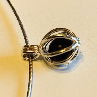 Beautiful Drop Pen Natural Pearl Necklace 3 carats 9mm Dark Brown