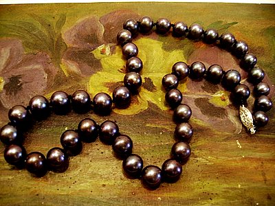 Black pearls with pansy oil painting