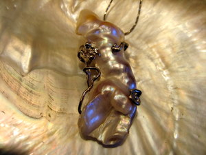 Blister Pearl Pendant 5