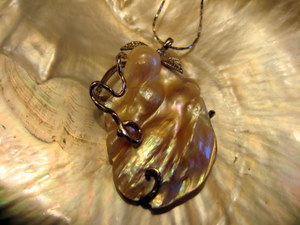 Blister Pearl Pendant Blister Pearl Pendant 9