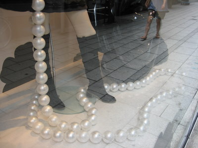 chanel pearl necklace 2