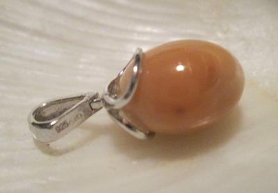 Cinnamon Colored Conch Pearl Pendant 10.05 carats on Sterling Silver