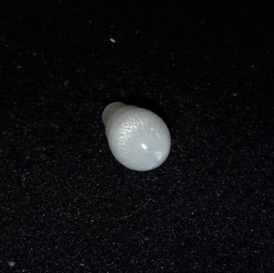 Clam Pearl 1.1 ct Baroque Drop with Flame 7mm