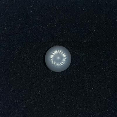 Clam Pearl 1.2 ct with Flame