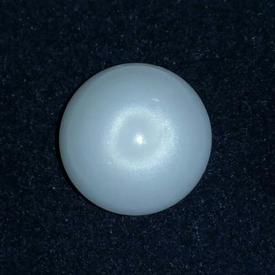 Clam Pearl  10.65 ct with Flame