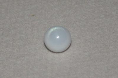 2.6 carat clam pearl button shape