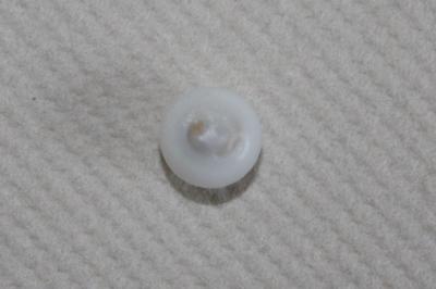 2.6 carat clam pearl button shape
