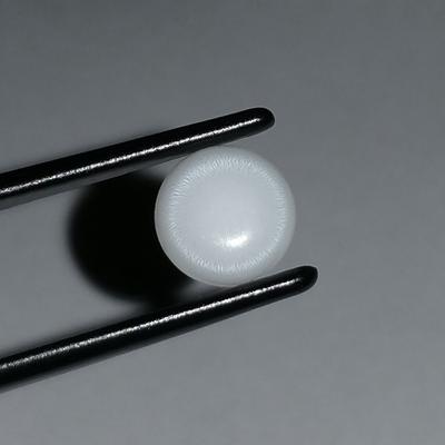 Clam Pearl 2.30 ct with Flame