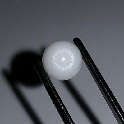 Clam Pearl 2.30 ct with Flame