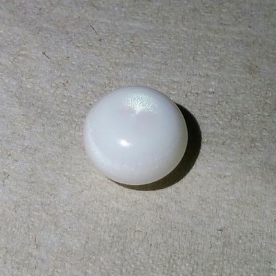 Clam Pearl 30.25 ct with Flame 17mm