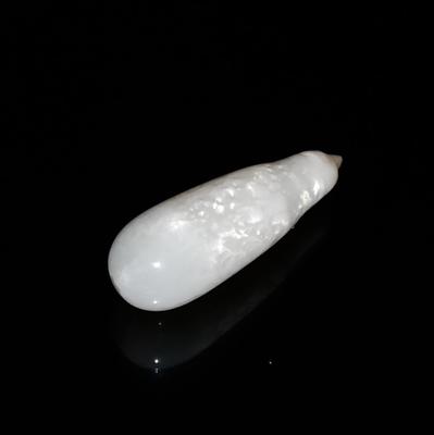 Clam Pearl 9.4 ct with Flame