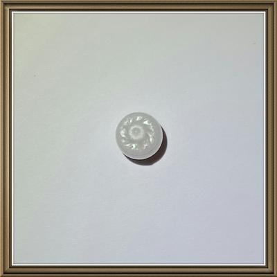 Clam Pearl Drop 2+ ct