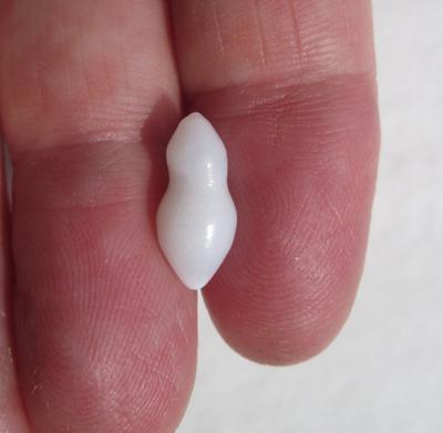 Clam Pearl Drop Shaped Pointed on Both Ends 3carats for Sale