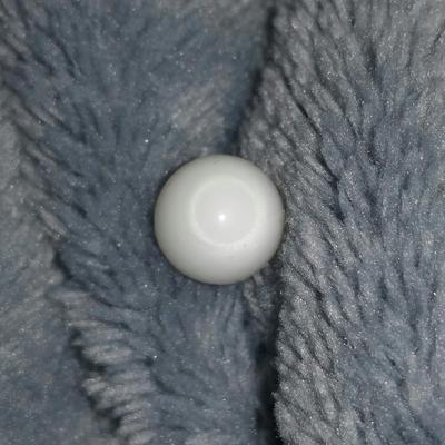 Clam Pearl Drop with Flame 6+ ct