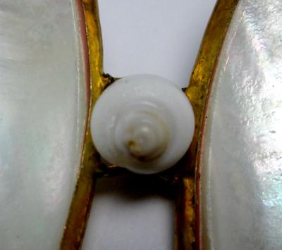 Clam Pearl with Full Flame 3+ carats 9+mm 