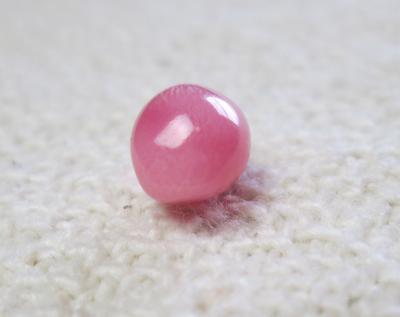 Conch Pearl 2.65 carats Pink with Full Flame Oval Baroque