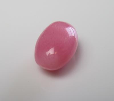 Conch Pearl 3 carats Bright Pink 10mm Oval Full Flame