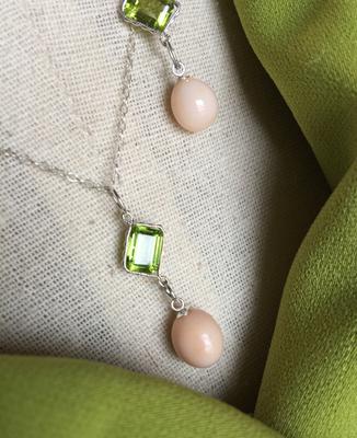 Conch Pearl Necklace & Earring Set with Peridots