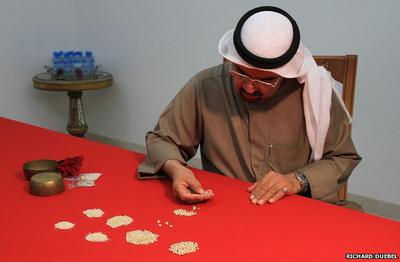 Traditionally, Bahraini pearl merchants have been able to spot a natural pearl just by looking at it.
